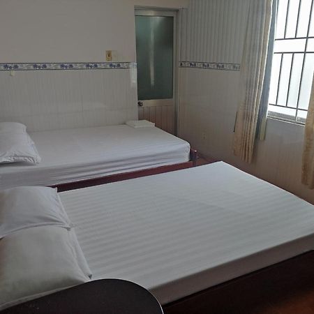 Hotel Khach San Phu Phuong Nha Trang Esterno foto