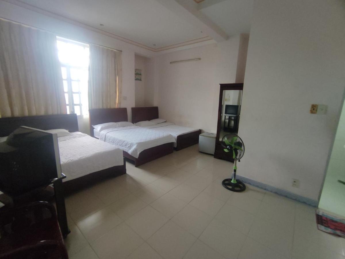 Hotel Khach San Phu Phuong Nha Trang Esterno foto
