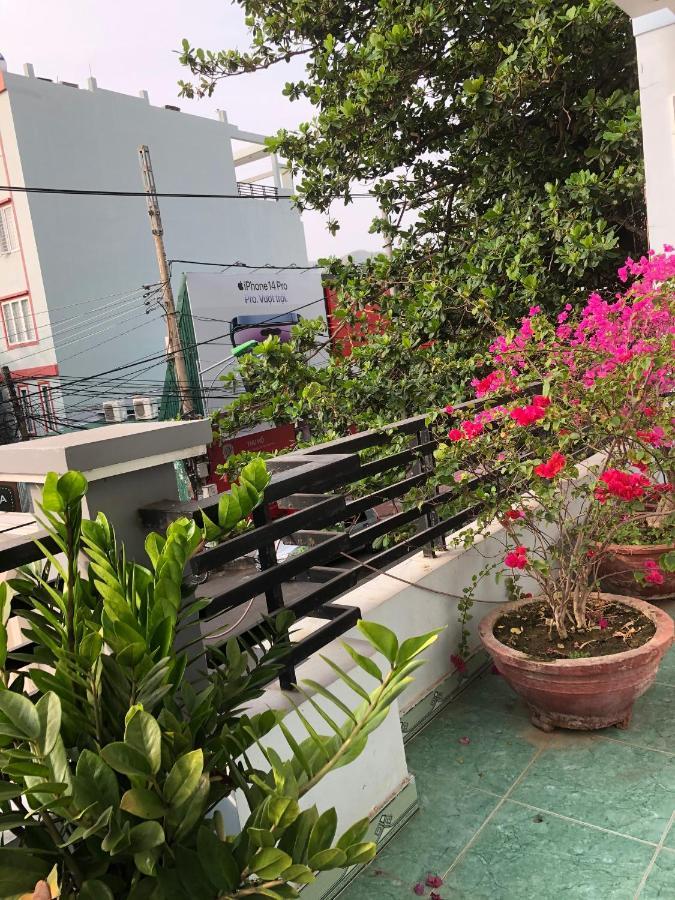 Hotel Khach San Phu Phuong Nha Trang Esterno foto